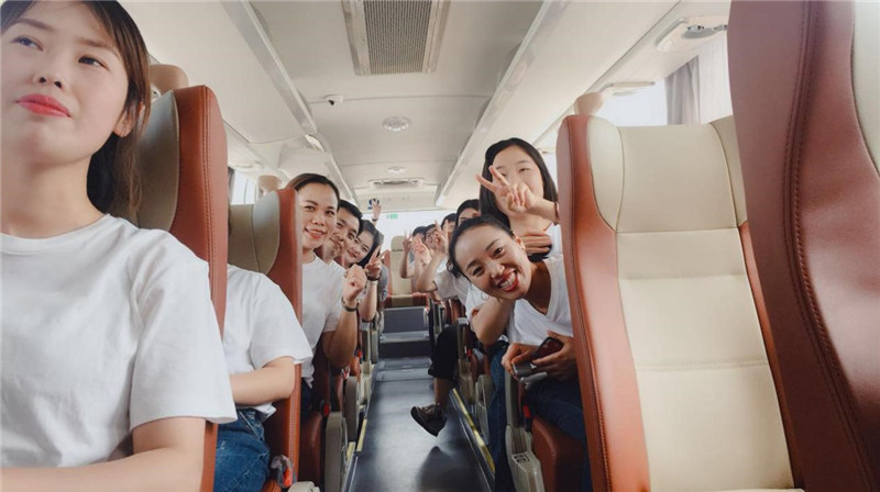Niềm vui kết nối - Trò chơi thú vị và tiệc nướng sinh nhật tại Khu dân cư Minh Môn tạo sức sống mới.